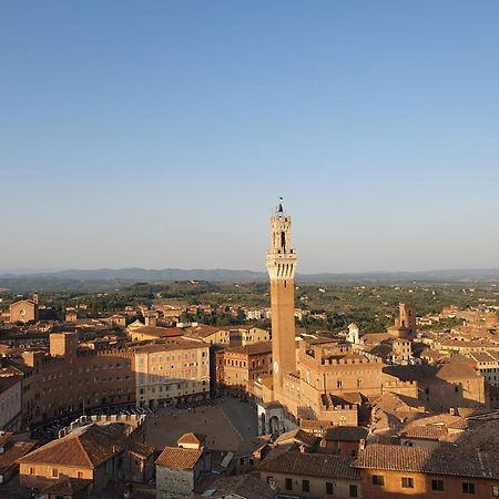 Loft Vicolo Di Vallepiatta 2 Min Piazza Del Campo Con Parcheggio Siena Kültér fotó