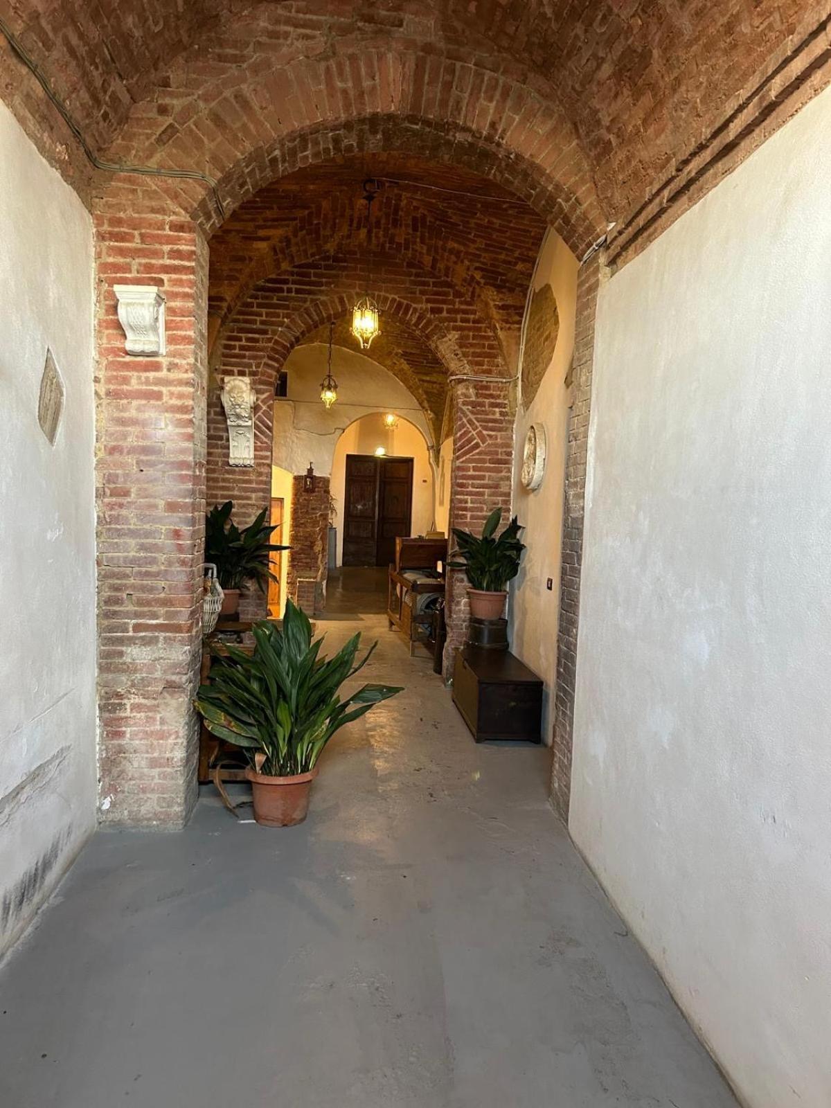 Loft Vicolo Di Vallepiatta 2 Min Piazza Del Campo Con Parcheggio Siena Kültér fotó