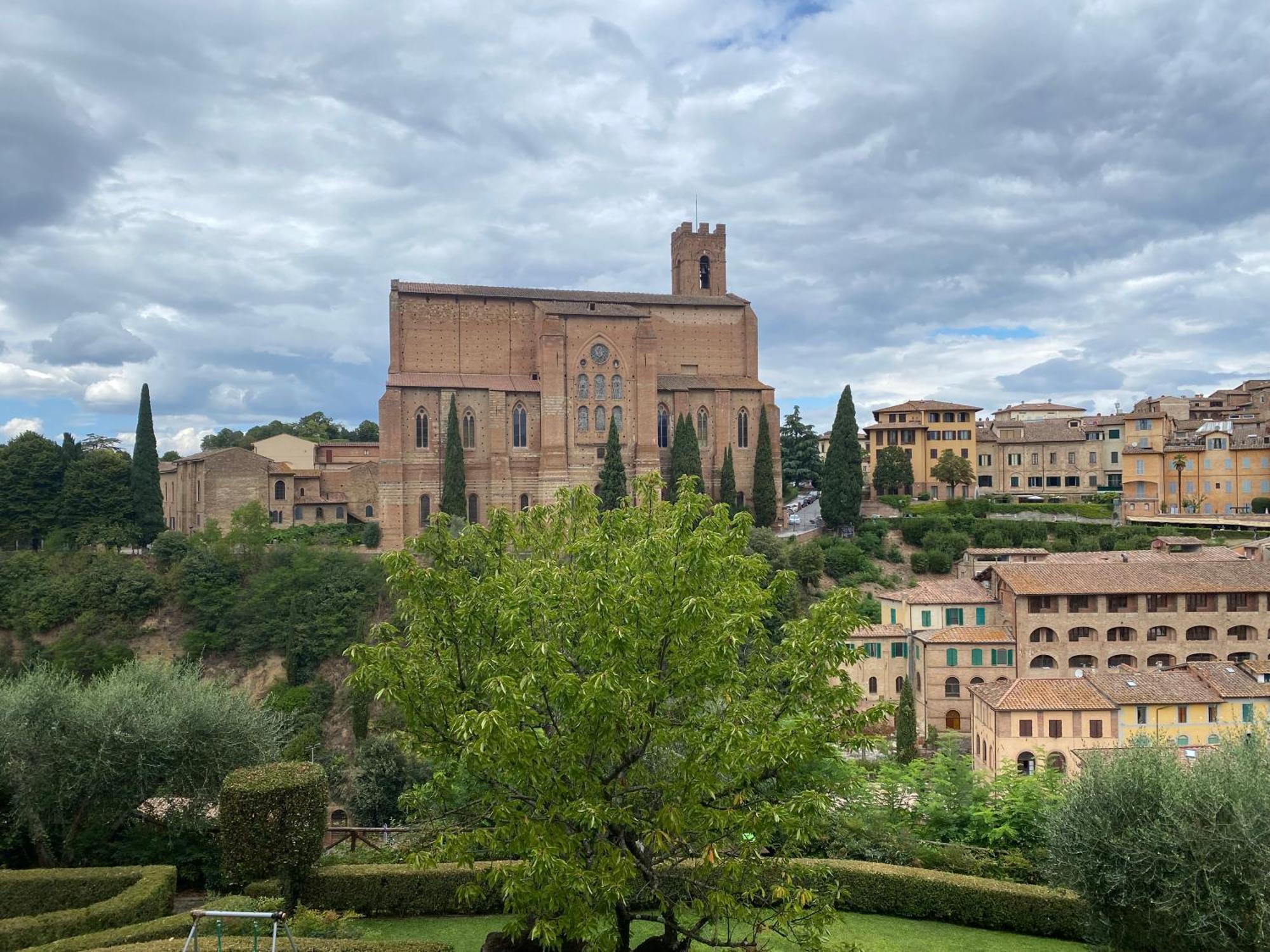 Loft Vicolo Di Vallepiatta 2 Min Piazza Del Campo Con Parcheggio Siena Kültér fotó